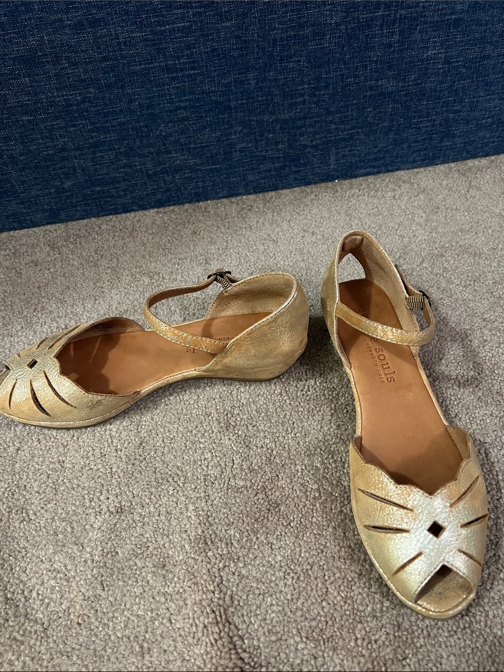 Gentle Souls Kenneth Cole Lily Moon ankle strap leather sandals retail $179 - Picture 2 of 12